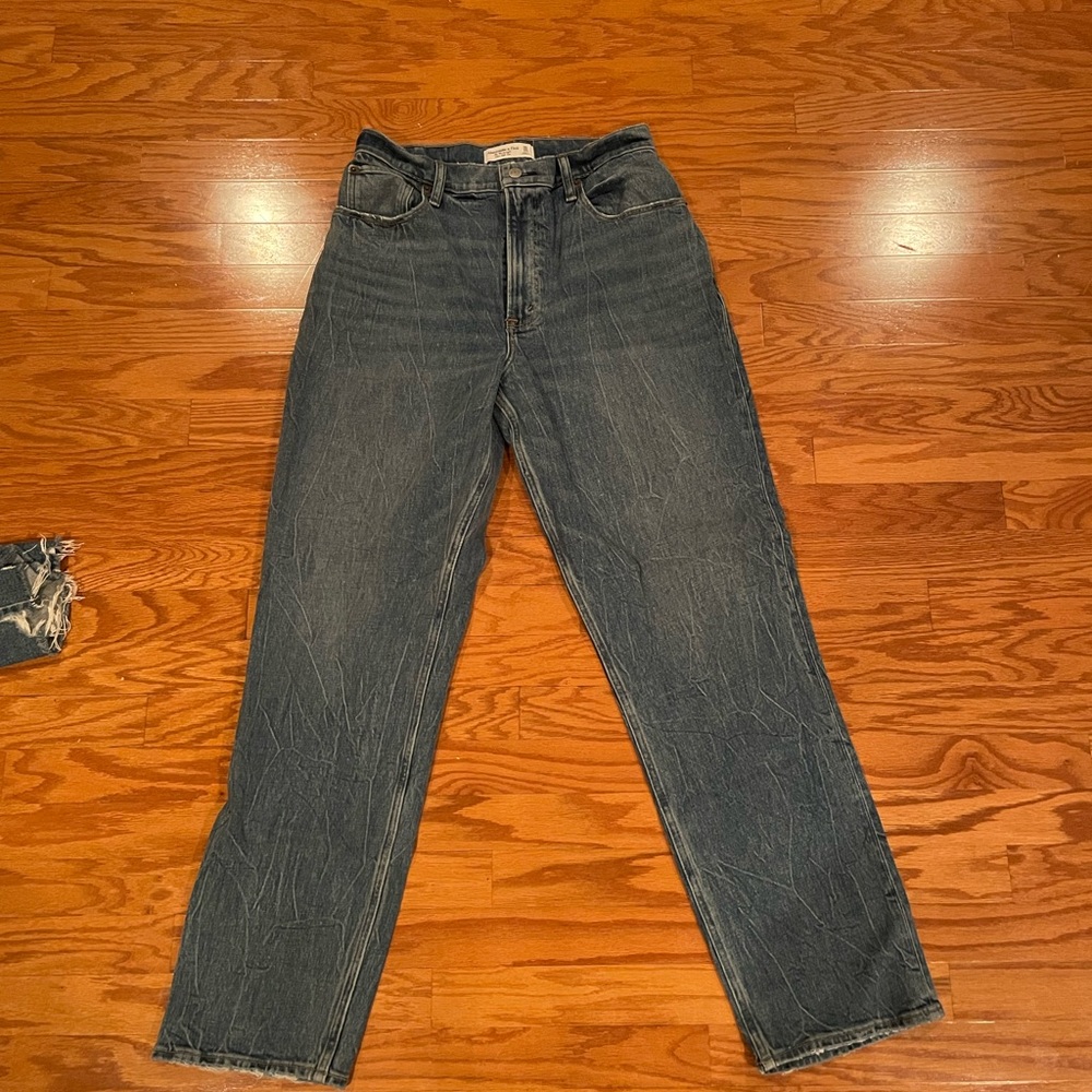 ABERCROMBIE & FITCH BRAND NEW CURVE LOVE 90’s STRAIGHT ULTRA HIGH RISE SIZE 30